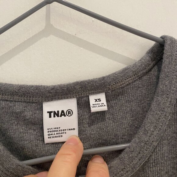 Aritzia TNA Ribbed Cropped Tank Top - Picture 2 of 5